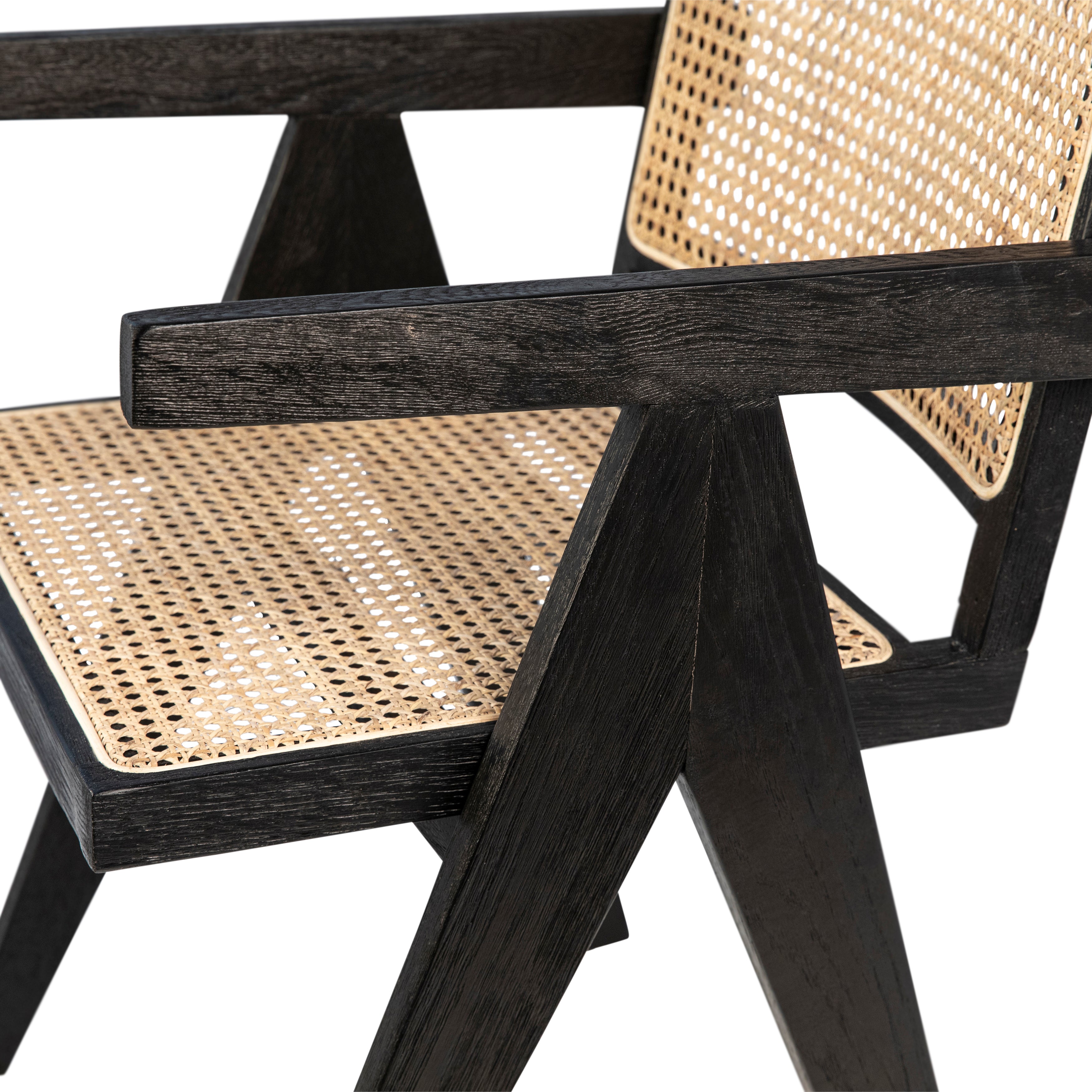 Shop furniture and discover room and home design services in the Nantucket area. MegMade designs has been featured in HGTV television for their custom craftsman home design style. Visit the MegMade store in the Andersonville - Chicago area.