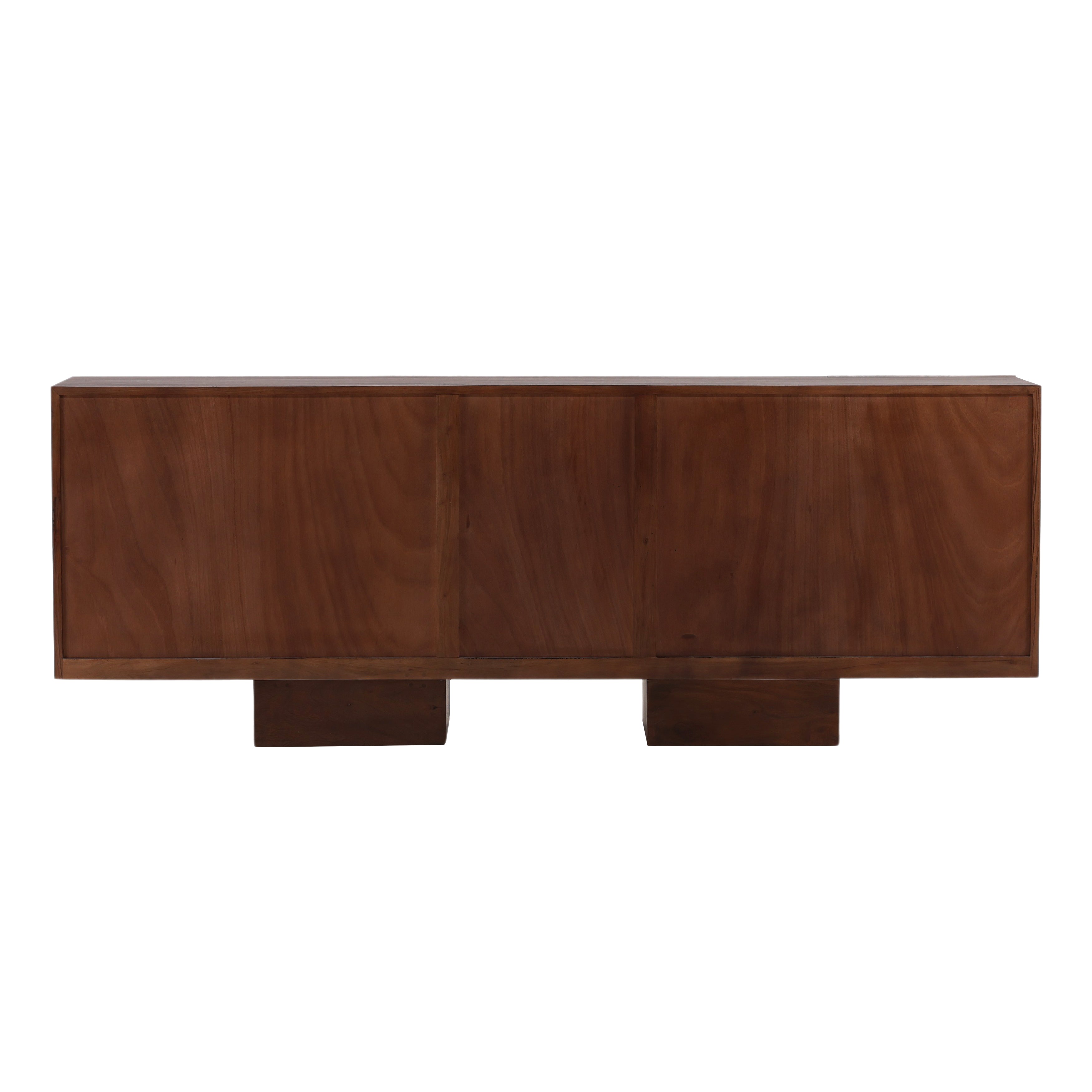 Shop furniture and discover refinishing services in the San Diego area. MegMade designs has been featured in Better Home and Gardens for their transitional painted furniture home design style. Visit the MegMade store in the Grand Haven - Chicago area.