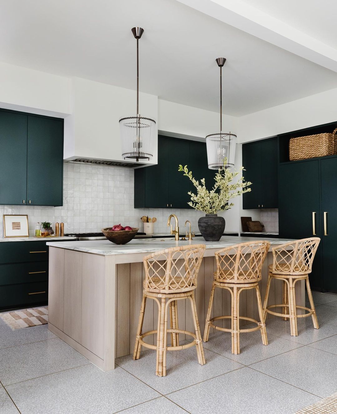 MEGMADE LIGHTING GUIDE & LIGHTING WE LOVE