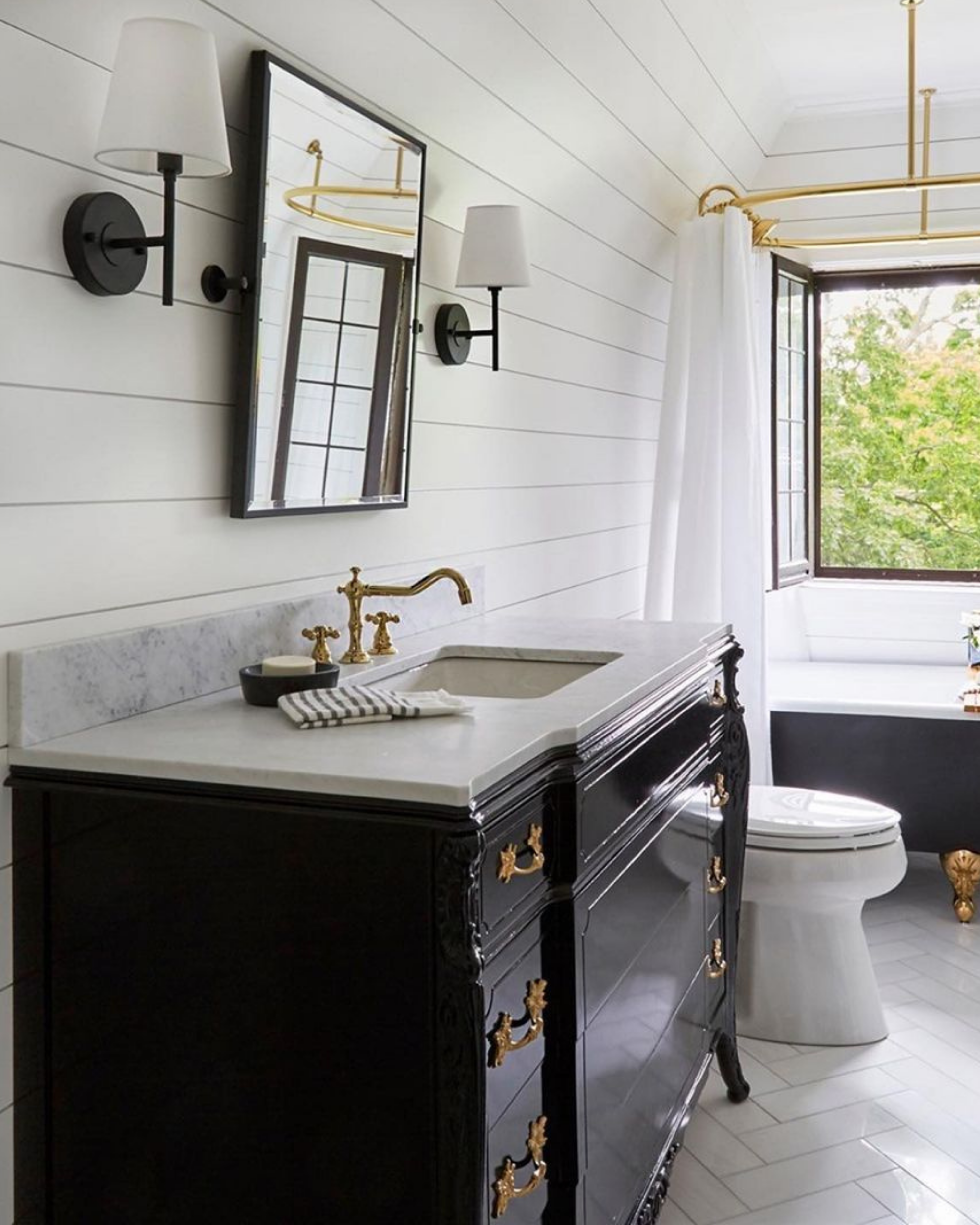 HOW TO PICK YOUR FURNITURE PAINT COLOR