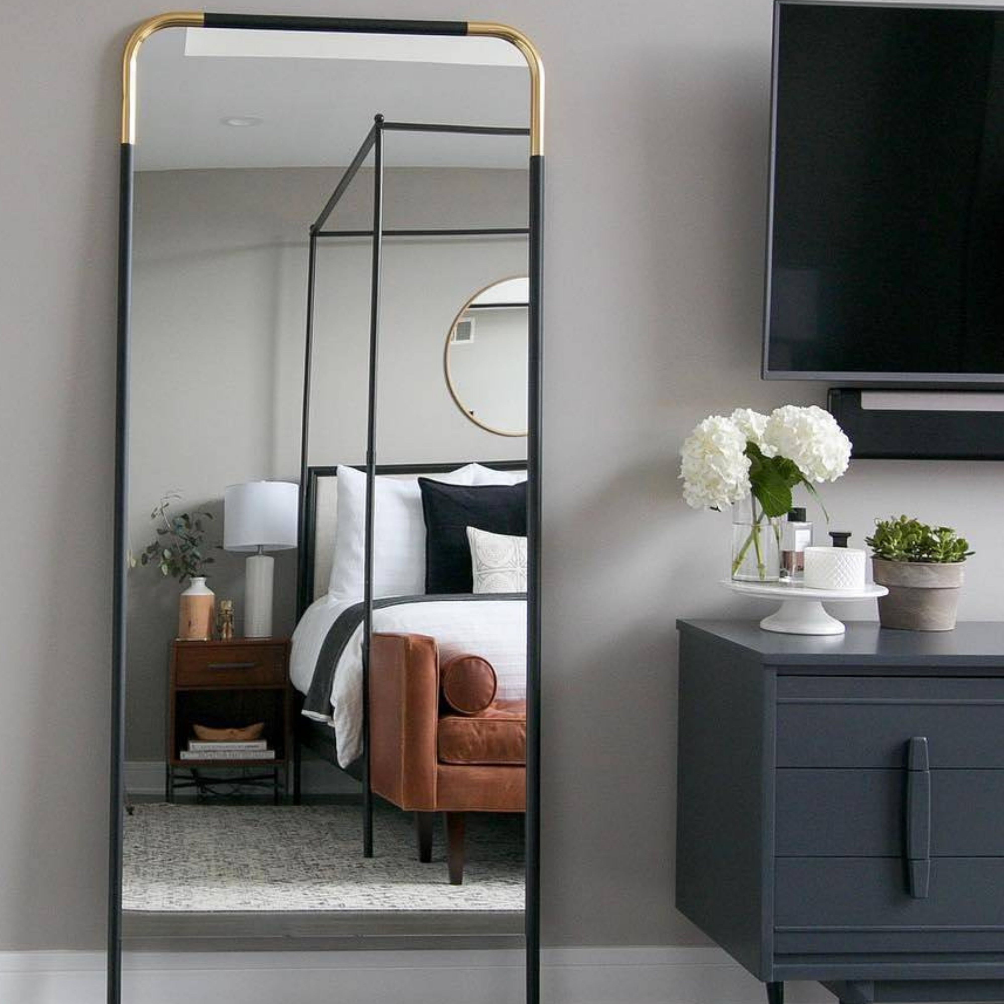 MIRRORS WE'RE LOVING AND WHY WE LOVE MIRRORS