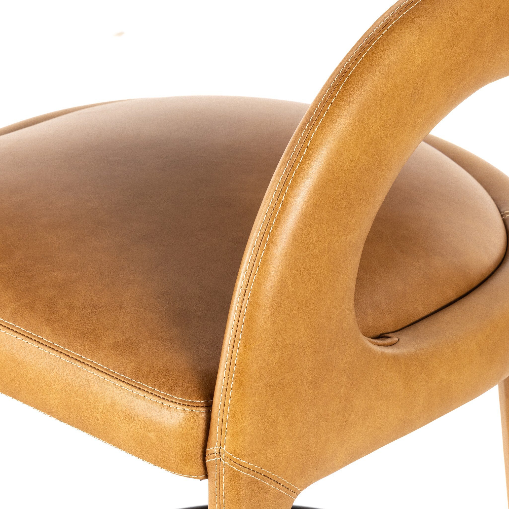 Shop furniture and discover interior design services in the Schaumburg area. MegMade designs has been featured in Better Home and Gardens for their color drenched craftsman home design style. Visit the MegMade store in the Streeterville - Chicago area.