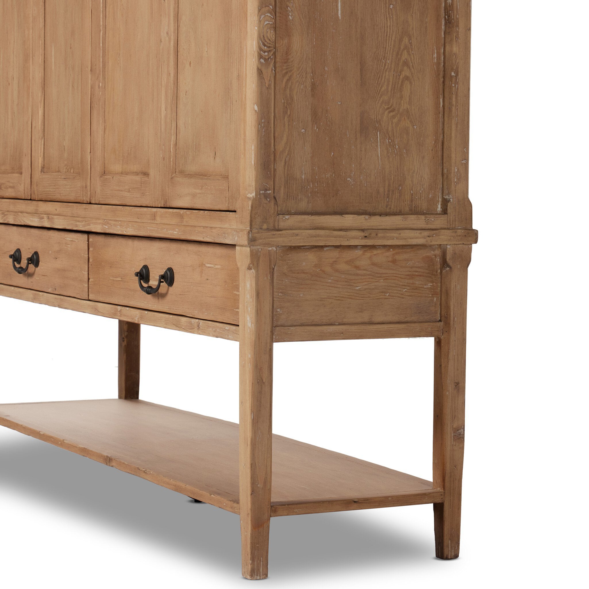 Shop sofas and discover furniture makeover services services in the Evanston area. MegMade designs has been featured in Architectural Digest for their cottage farmhouse home design style. Visit the MegMade store in the Roscoe Village - Chicago area.