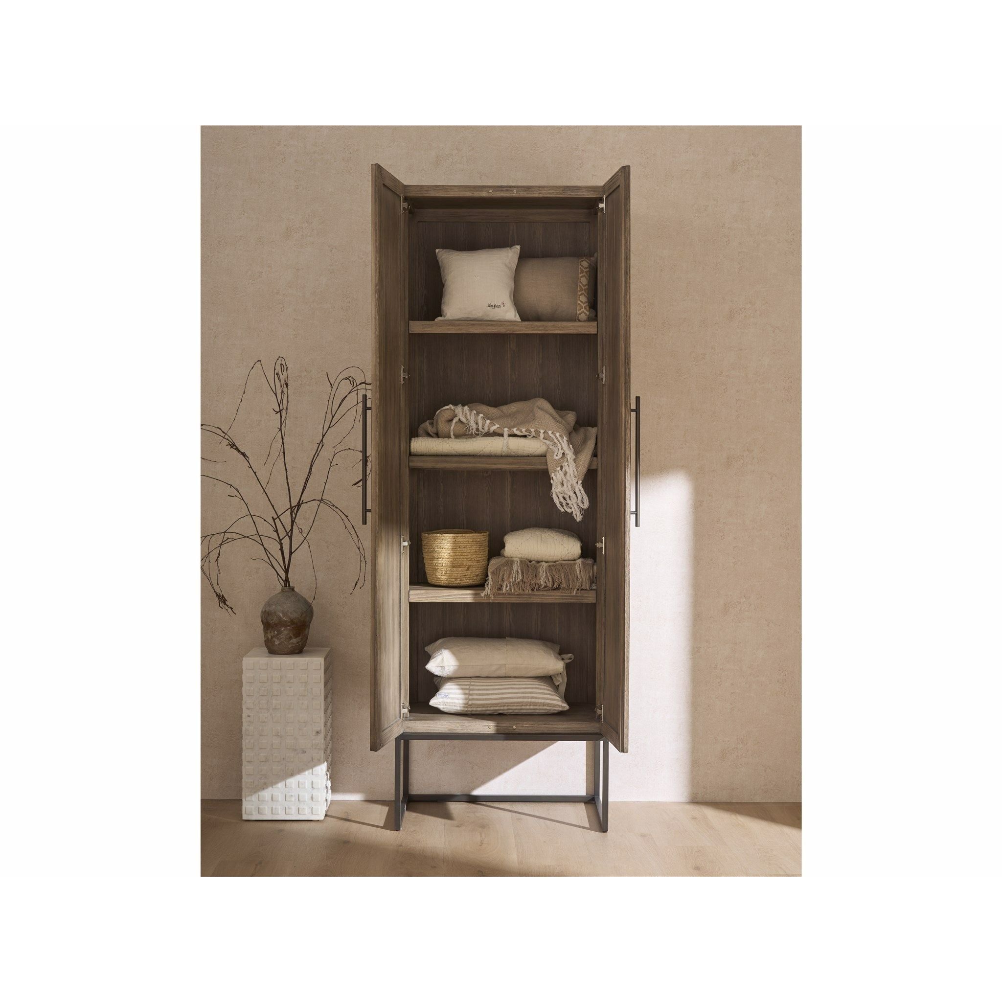 Shop credenzas and discover new construction services in the Nantucket area. MegMade designs has been featured in Better Home and Gardens for their coastal mid-century modern home design style. Visit the MegMade store in the Culver - Chicago area.