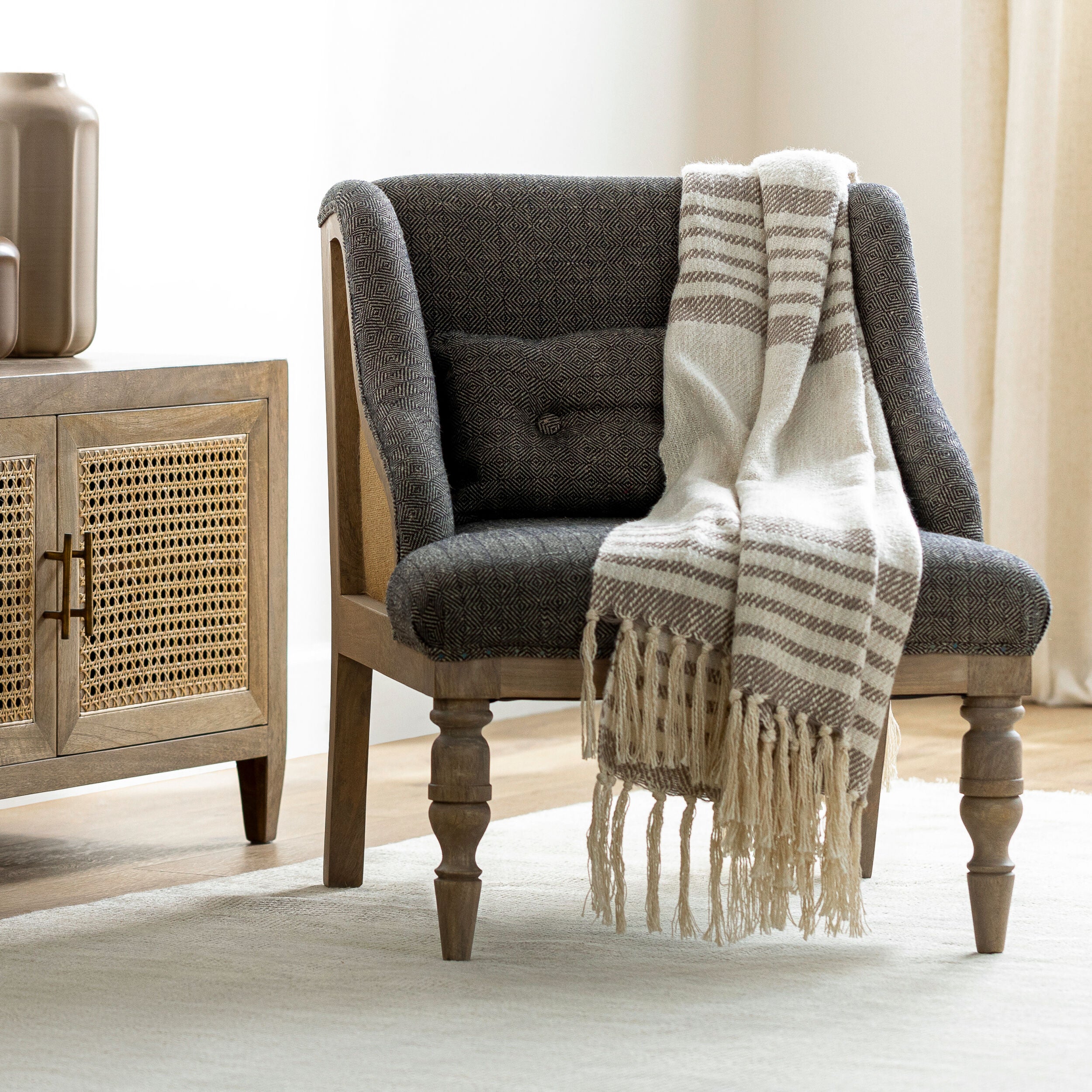 Shop artwork and discover room design services in the Charleston area. MegMade designs has been featured in Better Home and Gardens for their repurposed farmhouse living room home design style. Visit the MegMade store in the New Buffalo - Chicago area.