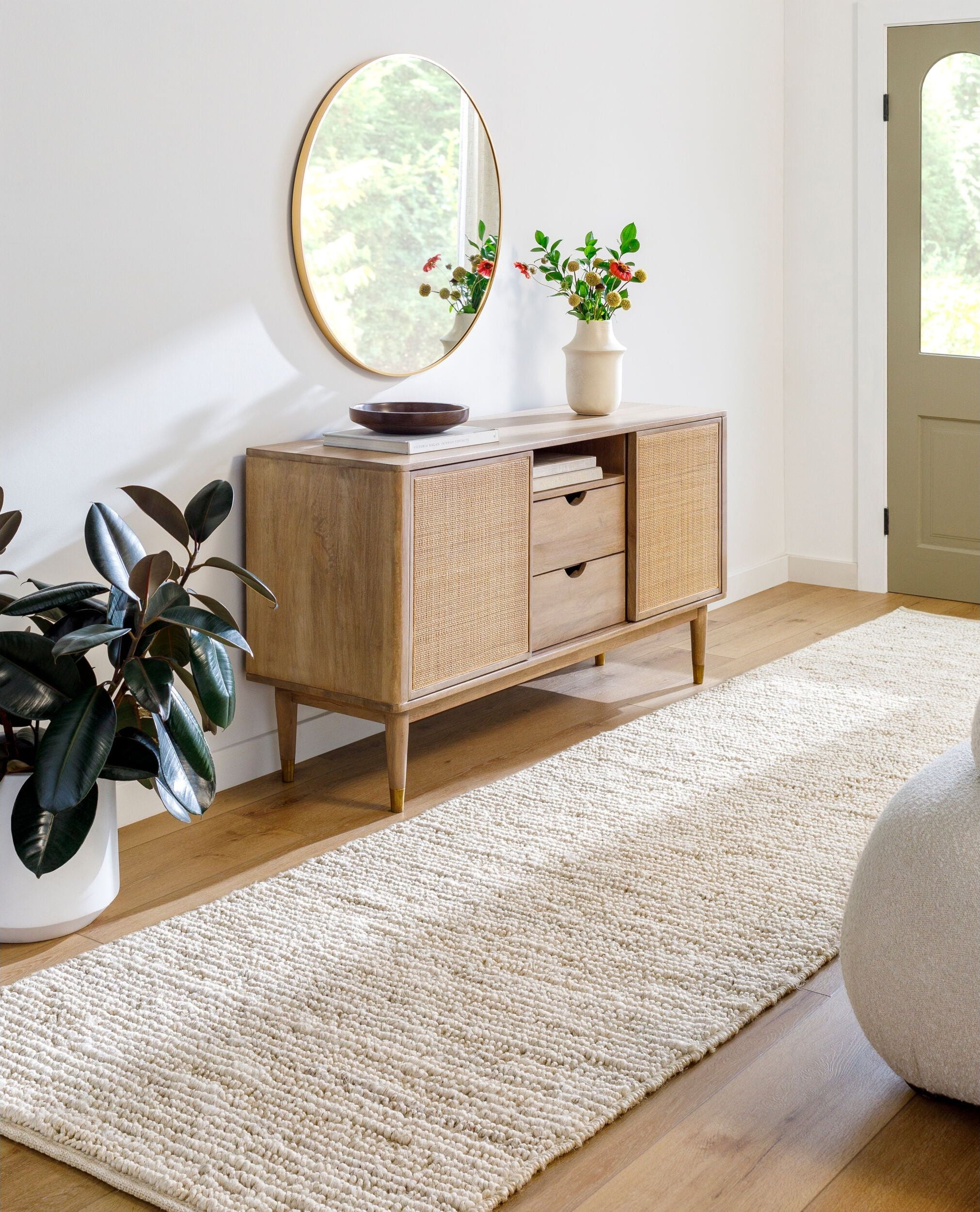 Shop cabinets and discover room design services in the Evanston area. MegMade designs has been featured in HGTV television for their cheerful cape cod home design style. Visit the MegMade store in the Lincoln Park - Chicago area.