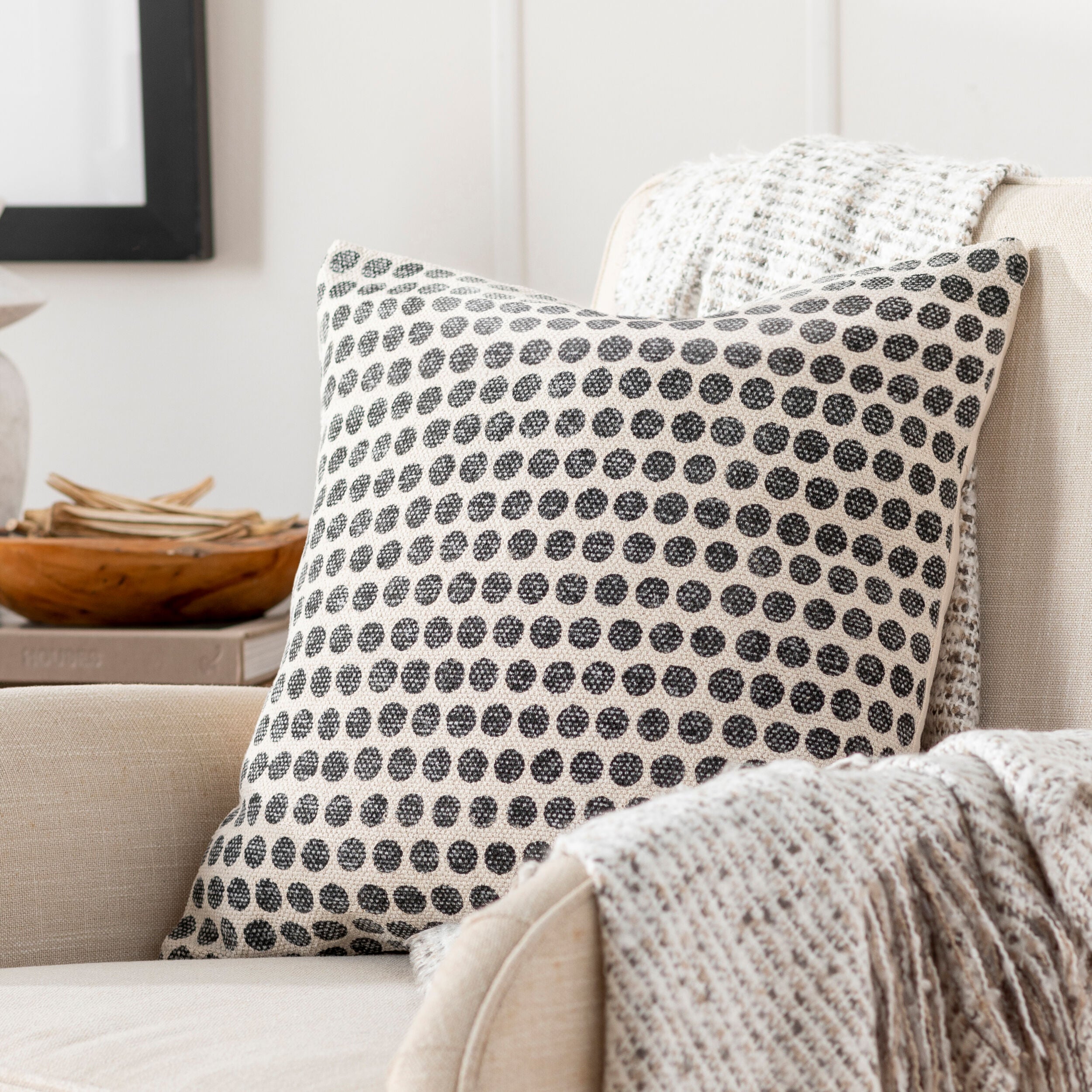 Shop credenzas and discover furniture makeover services services in the Indianapolis area. MegMade designs has been featured in HGTV television for their transitional bungalow home design style. Visit the MegMade store in the Glen Ellyn - Chicago area.