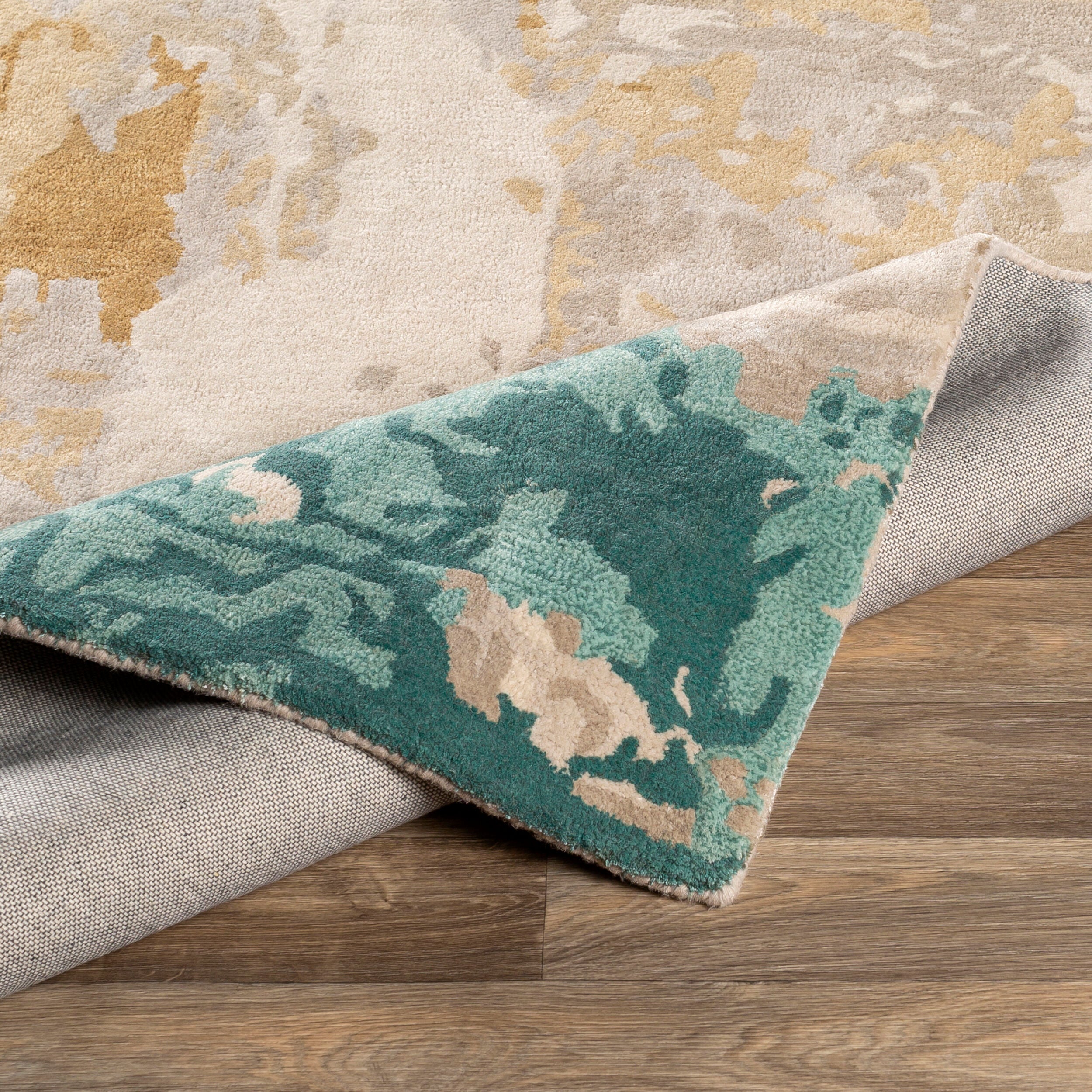 Shop artwork and discover new construction services in the Minneapolis area. MegMade designs has been featured in Wall Street Journal for their granny chic farmhouse living room home design style. Visit the MegMade store in the Glencoe - Chicago area.