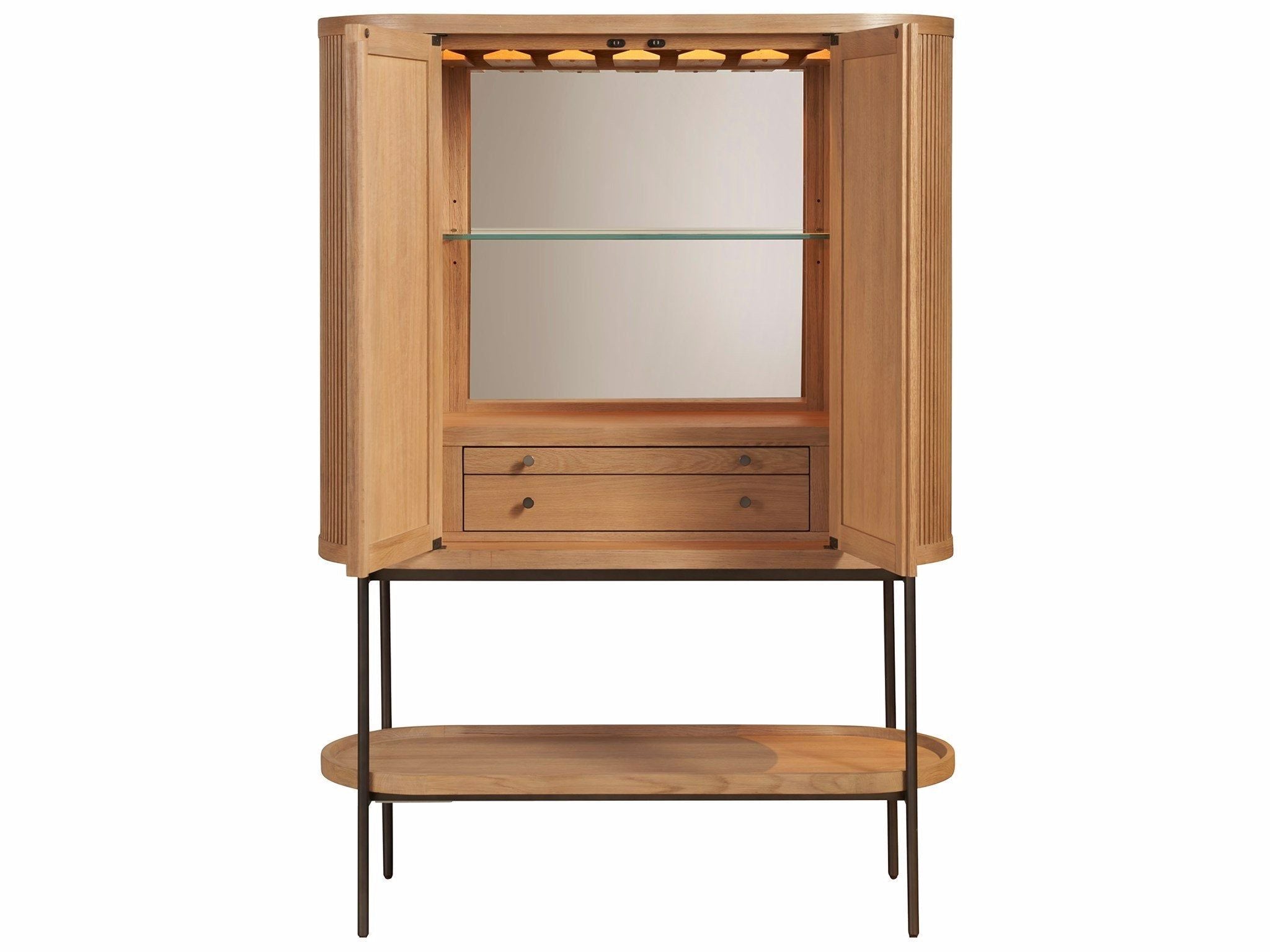 Shop artwork and discover interior design services in the Schaumburg area. MegMade designs has been featured in Midwest Living for their english countryside bungalow home design style. Visit the MegMade store in the Kenilworth - Chicago area.