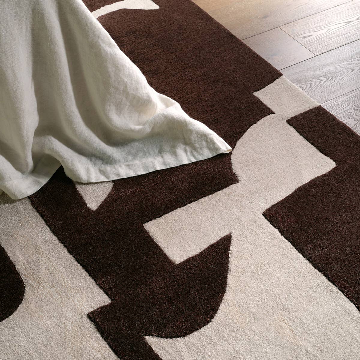 Shop furniture and discover room and home design services in the Lincoln Park area. MegMade designs has been featured in Renovation Goldmine for their modern traditional craftsman home design style. Visit the MegMade store in the Schaumburg - Chicago area.