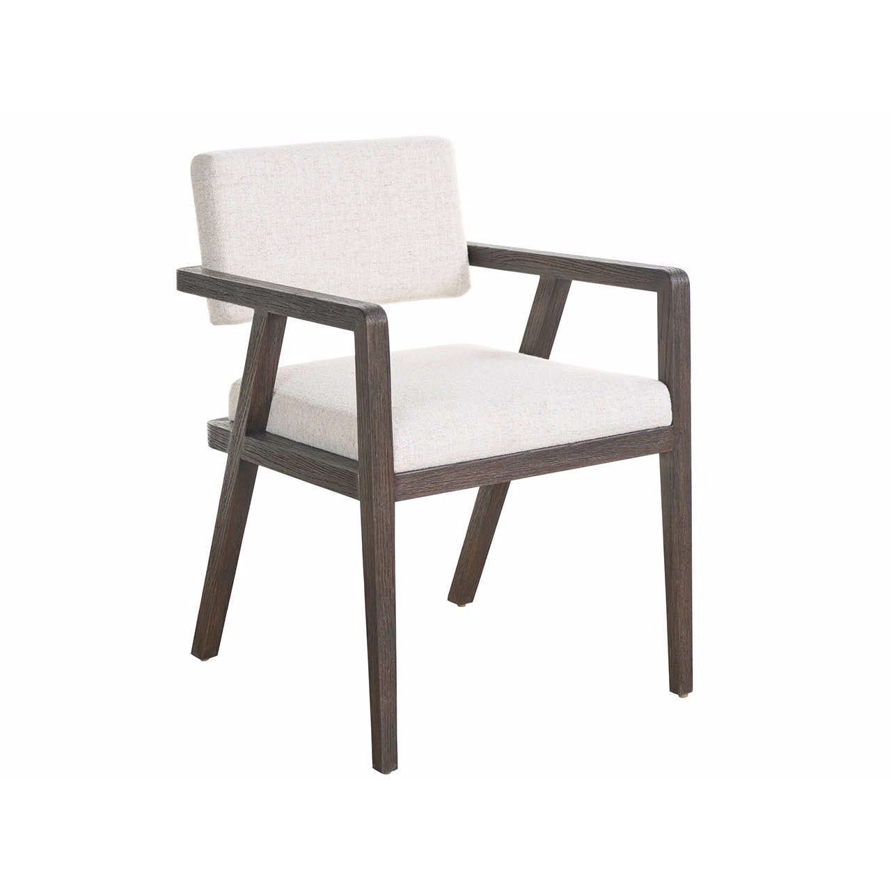 Shop furniture and discover new construction services in the Dallas area. MegMade designs has been featured in Architectural Digest for their patterned farmhouse home design style. Visit the MegMade store in the Lake Bluff - Chicago area.